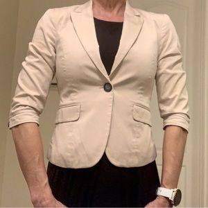 Mexx tan fully lined one button blazer. European size 32.